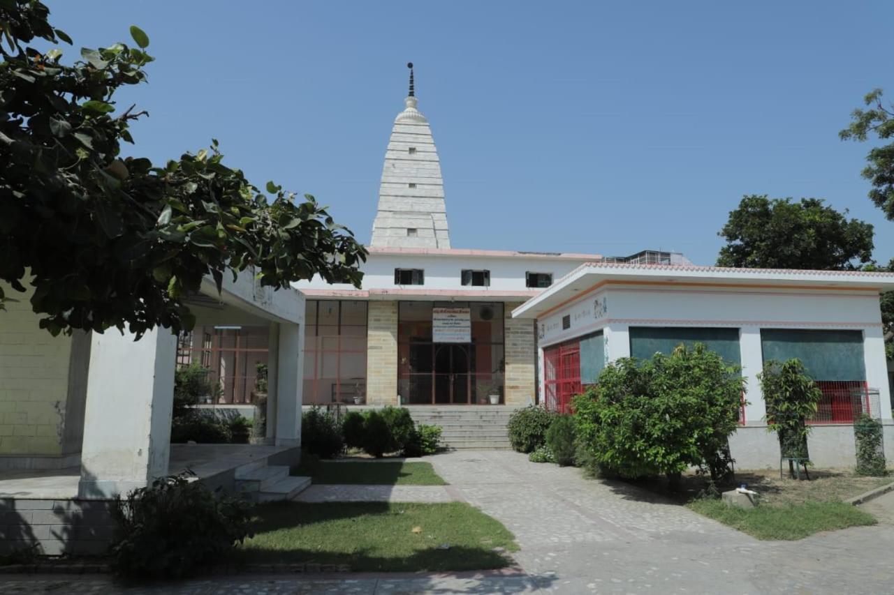 Radha Madhav Ashram Vrindāvan Esterno foto